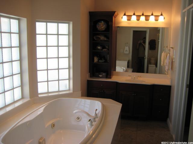 348 N 100 E, Farmington, UT 84025 — photo 9