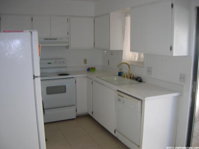 677 E 8800 S, Sandy, UT 84070 — photo 2
