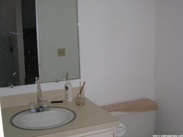 677 E 8800 S, Sandy, UT 84070 — photo 5