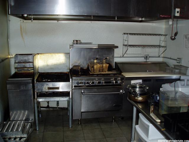 206 W Main St, Vernal, UT 84078 — photo 2