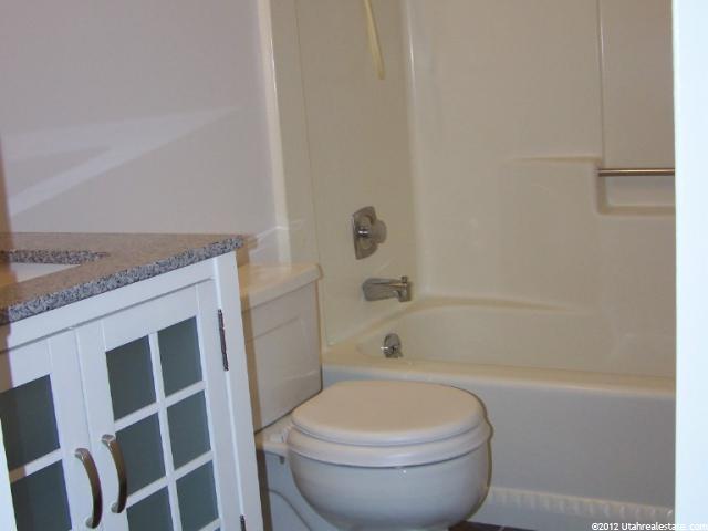 5545 S 2100 W #B-7, Roy, UT 84067 — photo 3