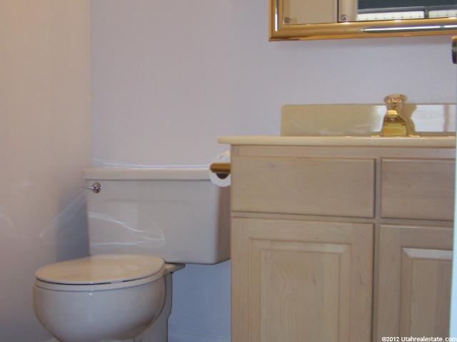 5545 S 2100 W #B-7, Roy, UT 84067 — photo 6