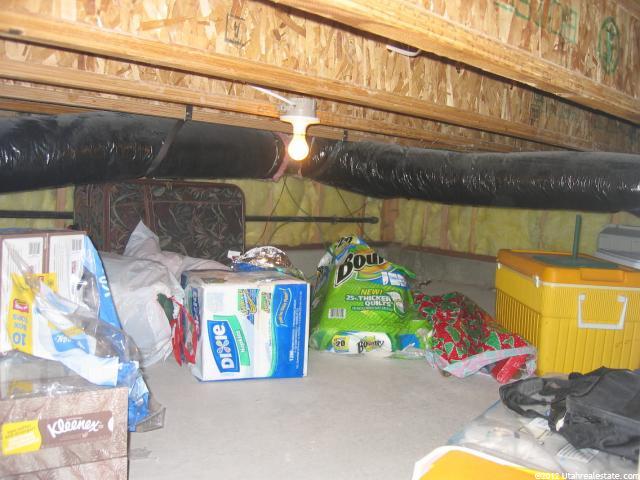 173 S 400 W, Tremonton, UT 84337 — photo 10