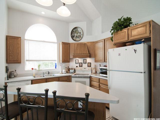 794 E Savannah Ct, Sandy, UT 84094 — photo 8