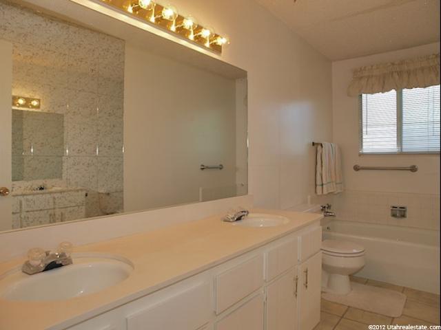 881 E Millbrook Way S, Bountiful, UT 84010 — photo 7