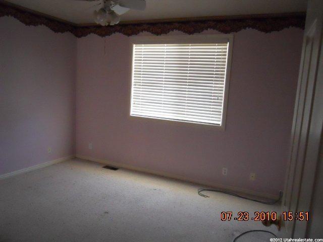 870 W 200 S, Clearfield, UT 84015 — photo 4