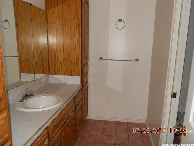 870 W 200 S, Clearfield, UT 84015 — photo 6