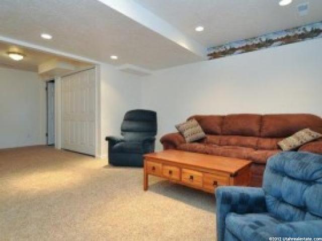 1504 N 2275 W, Clinton, UT 84015 — photo 4