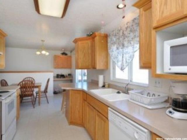 1504 N 2275 W, Clinton, UT 84015 — photo 7