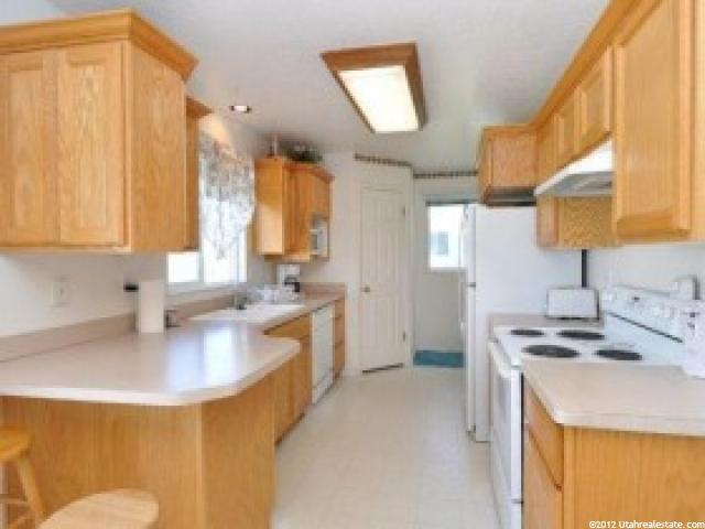 1504 N 2275 W, Clinton, UT 84015 — photo 8