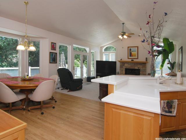 563 E Spruce Glen Rd S, Murray, UT 84107 — photo 9