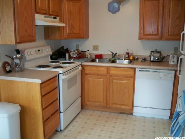 7093 S Terrell Cir, Midvale, UT 84047 — photo 6