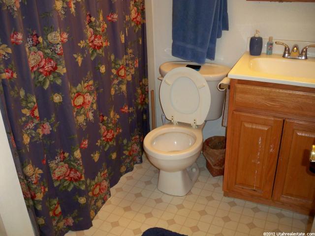 7093 S Terrell Cir, Midvale, UT 84047 — photo 10