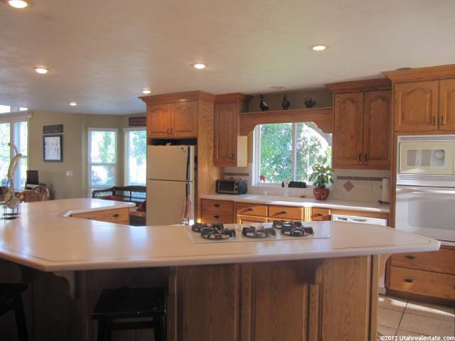 868 E Island View Cir S, Centerville, UT 84014 — photo 2