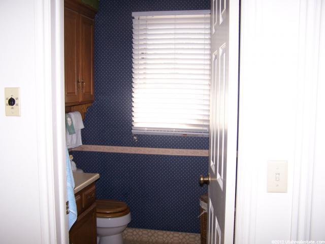 3160 S 400 E, Bountiful, UT 84010 — photo 11