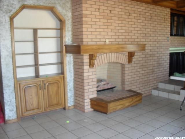 1021 N 2000 W, Clinton, UT 84015 — photo 4