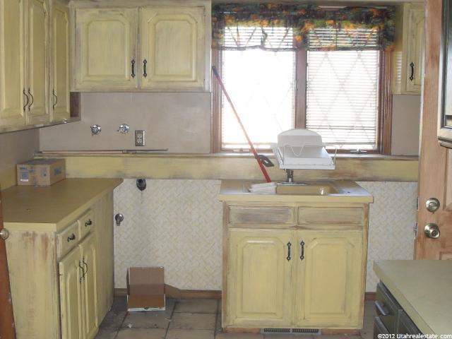 1021 N 2000 W, Clinton, UT 84015 — photo 6