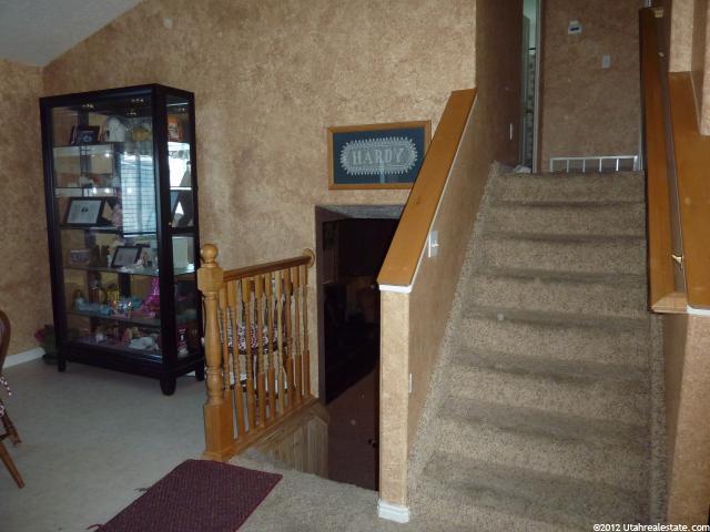 964 N 575 W, Clinton, UT 84015 — photo 6