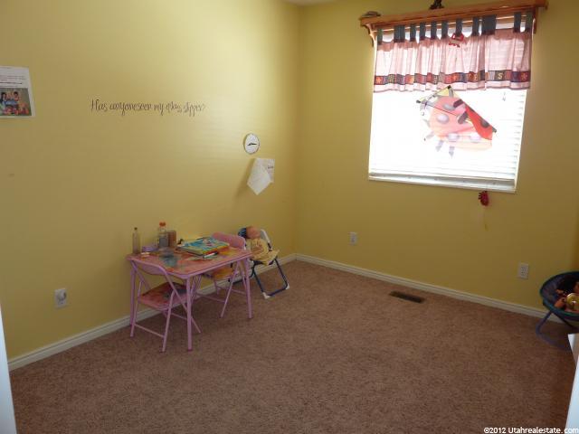 964 N 575 W, Clinton, UT 84015 — photo 8