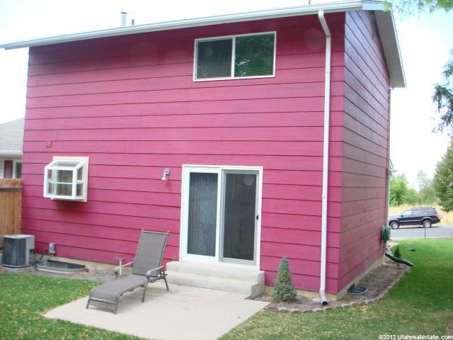 94 S River Heights Blvd, River Heights, UT 84321 — photo 2