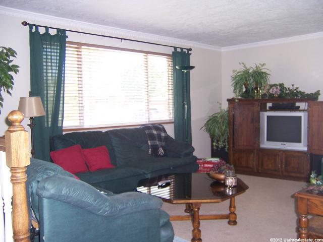 2473 N 840 W, Clinton, UT 84015 — photo 3