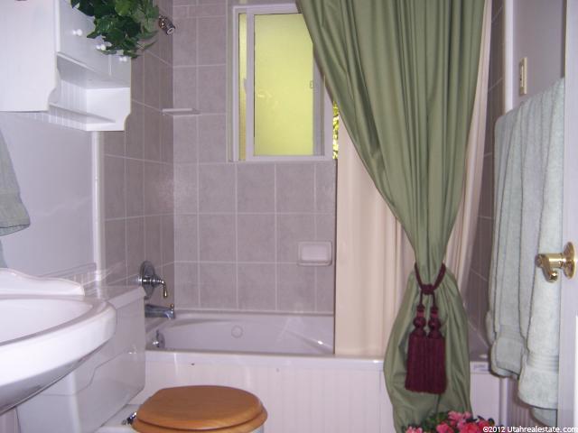 2473 N 840 W, Clinton, UT 84015 — photo 6