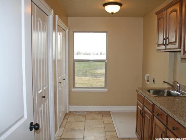 431 S 2075 W, Plain City, UT 84404 — photo 5