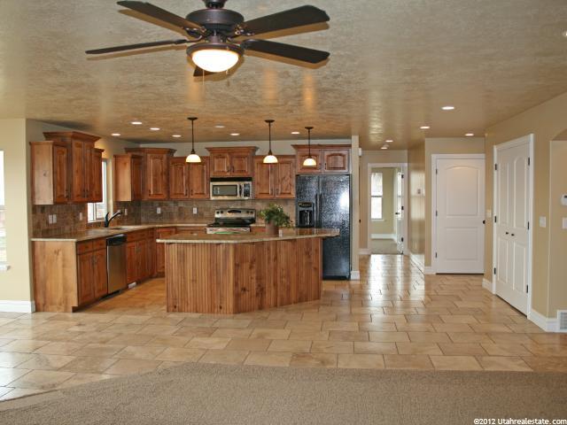 431 S 2075 W, Plain City, UT 84404 — photo 10