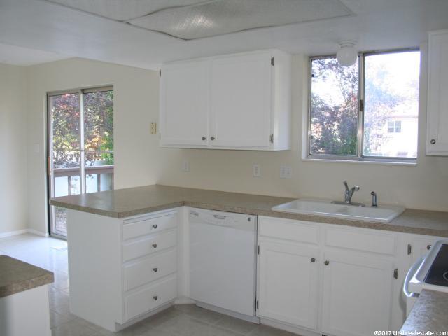 1225 W 725 N, Clinton, UT 84015 — photo 5