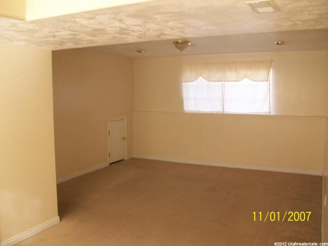5791 S 3975 W, Roy, UT 84067 — photo 7