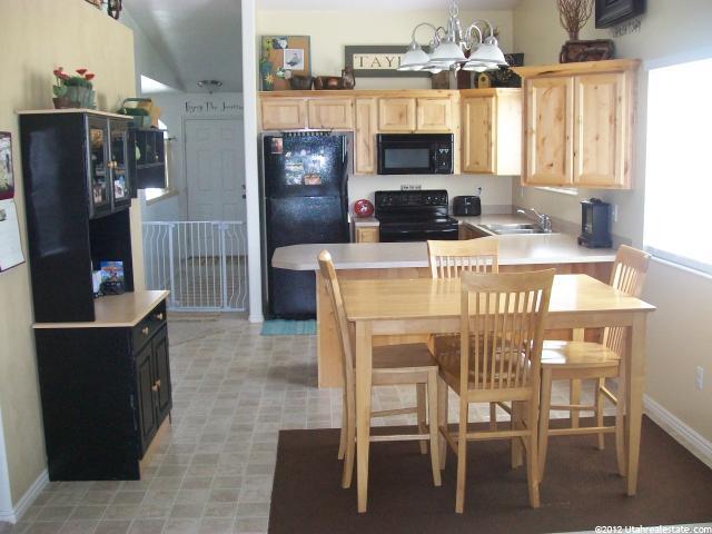 156 W 1875 N, North Ogden, UT 84414 — photo 3