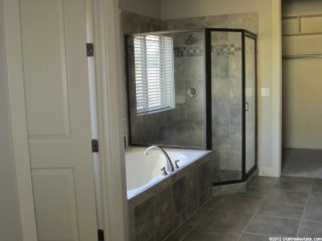 631 S 450 E, Hyde Park, UT 84318 — photo 9