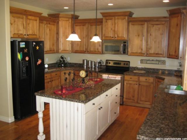 794 S 700 W, Layton, UT 84041 — photo 3
