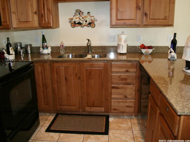 4264 S 1400 E, Holladay, UT 84124 — photo 6