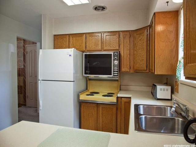 624 E Fairoaks Way, Sandy, UT 84070 — photo 3