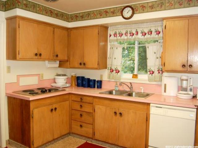 1074 E 4100 S, Ogden, UT 84403 — photo 3