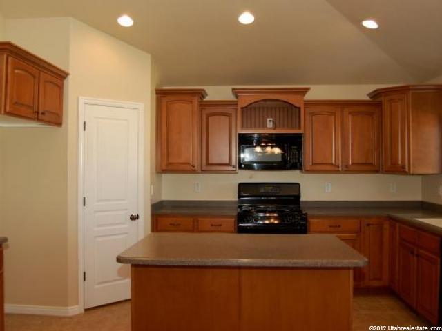 4469 S 3375 W, West Haven, UT 84401 — photo 3