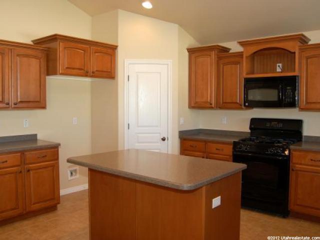 4469 S 3375 W, West Haven, UT 84401 — photo 5