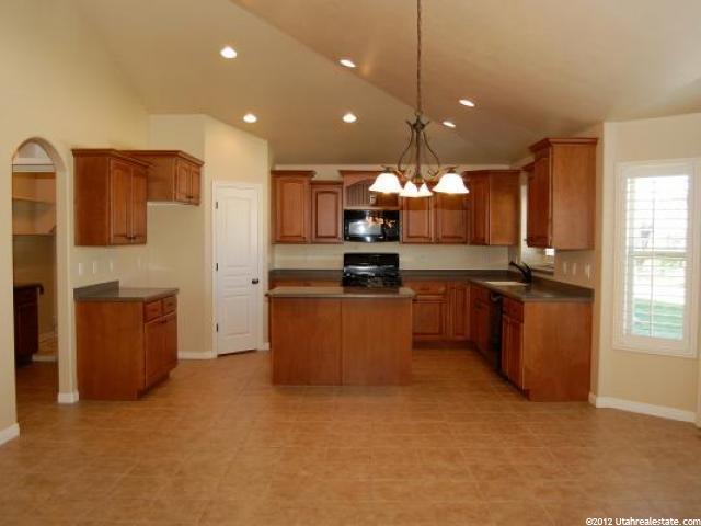 4469 S 3375 W, West Haven, UT 84401 — photo 6