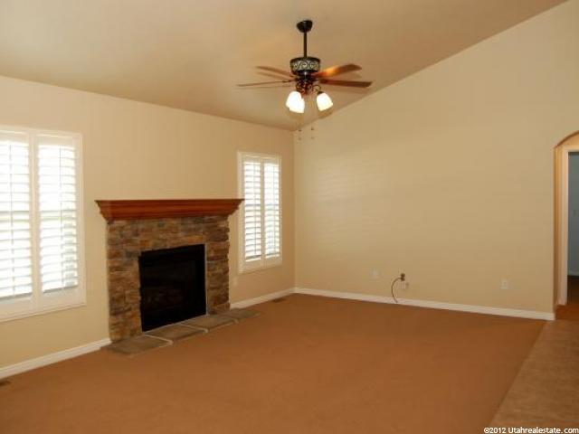 4469 S 3375 W, West Haven, UT 84401 — photo 8