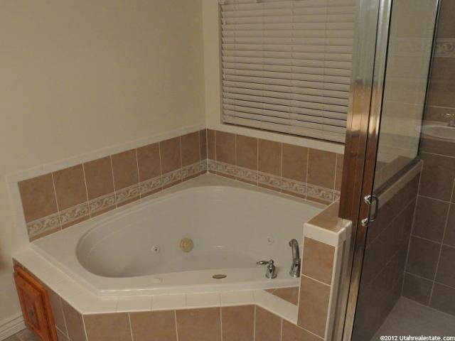 2432 W 1600 N, Clinton, UT 84015 — photo 11