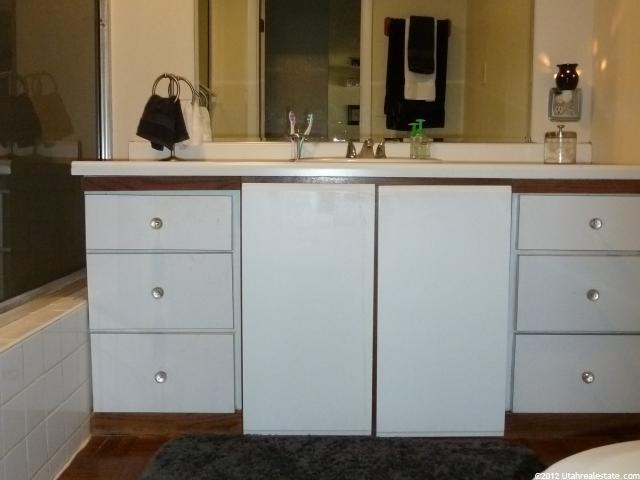 160 W 1000 N, Bountiful, UT 84010 — photo 5