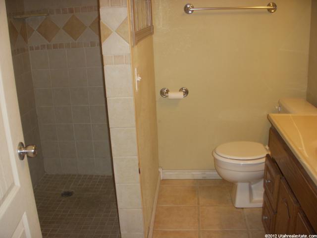 305 E 100 S, Hyrum, UT 84319 — photo 10
