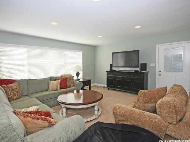 6161 S 570 E, Murray, UT 84107 — photo 9