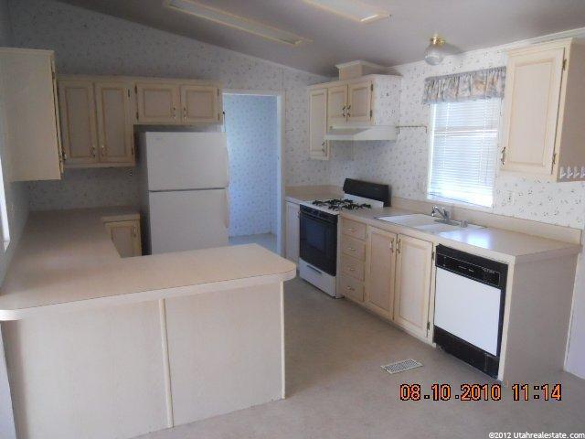 5921 S 2700 W, Roy, UT 84067 — photo 6