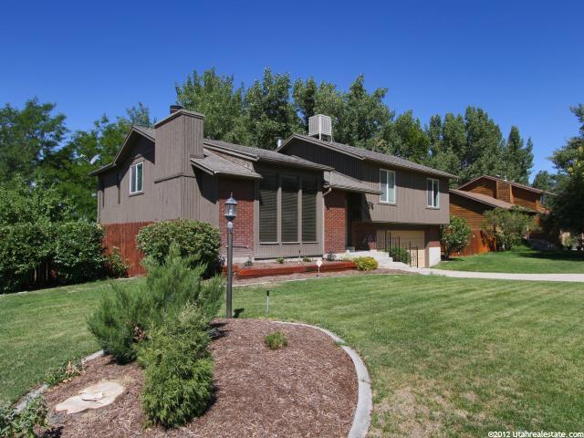 10068 S Pinehurst Dr, Sandy, UT 84092 — photo 2