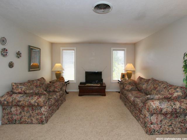 10068 S Pinehurst Dr, Sandy, UT 84092 — photo 8