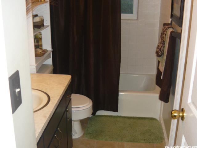 263 E 800 S, Layton, UT 84041 — photo 9