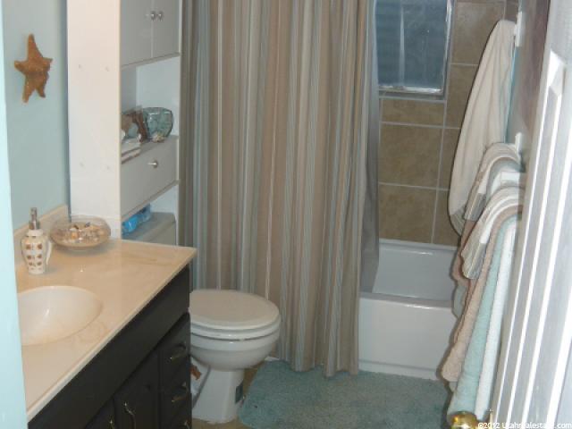263 E 800 S, Layton, UT 84041 — photo 10