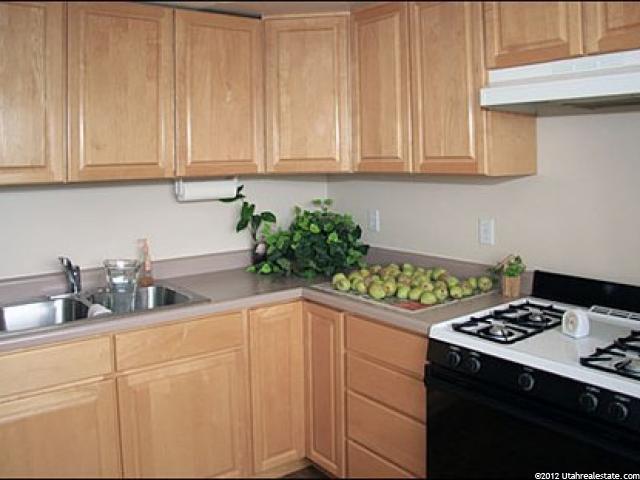 8704 Rustler Rd, Sandy, UT 84093 — photo 11